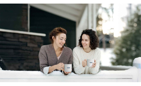 What are the best moments to offer promotional gifts?